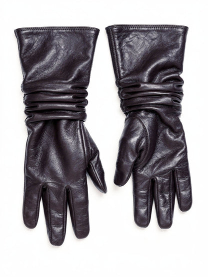 Pair of leather gloves in Moorhen dark brown sheepskin, laid flat