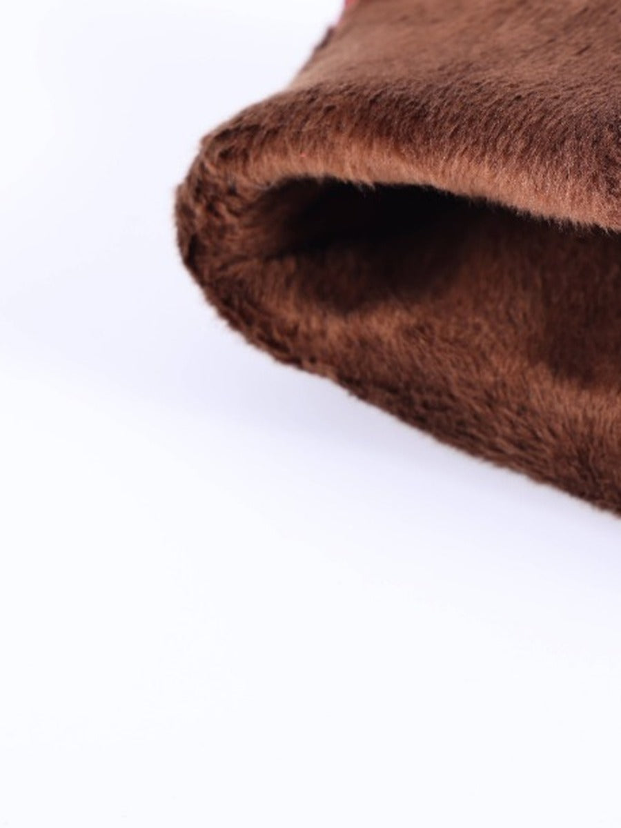 Brushed fleece lining inside the cuff of the touch screen gloves